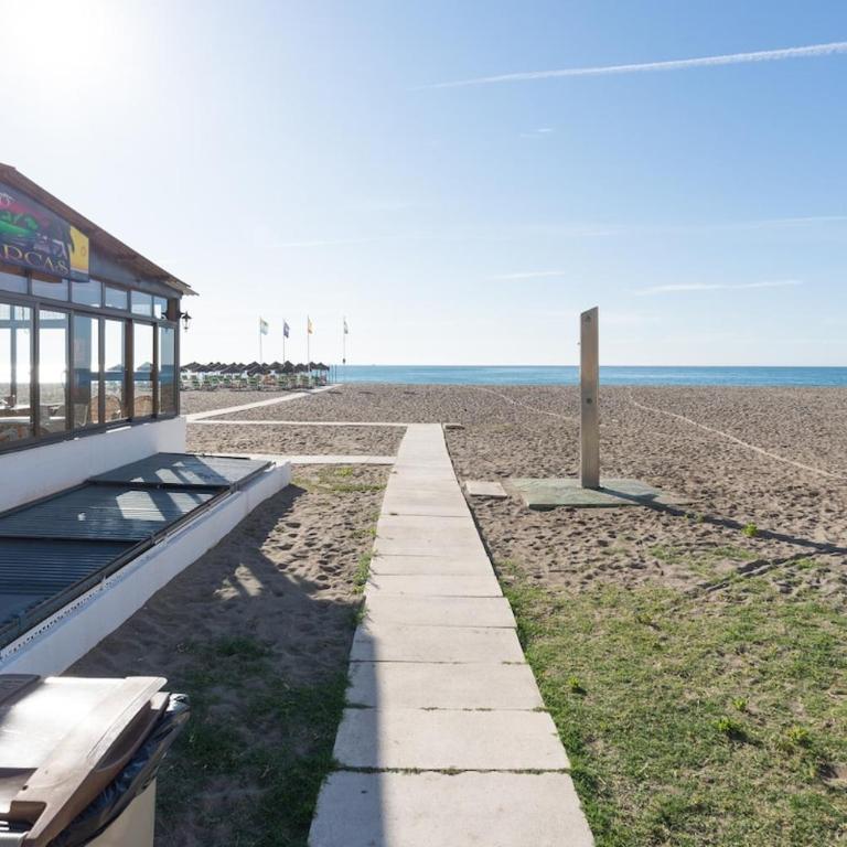 Apartamento de lujo junto a la playa TOTALMENTE EQUIPADO - Apartamento de 2 dormitorios con vistas al mar - 2