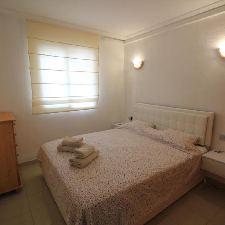 Apartment La Turquesa - One-Bedroom Apartment with Balcony and Water View - 12
