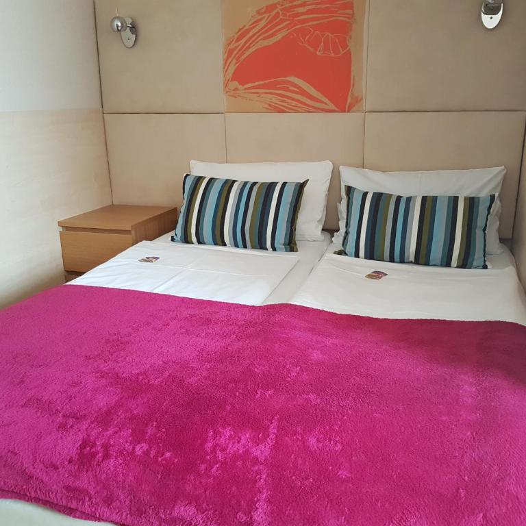 Maxhotel - Basic Doppelzimmer - 1