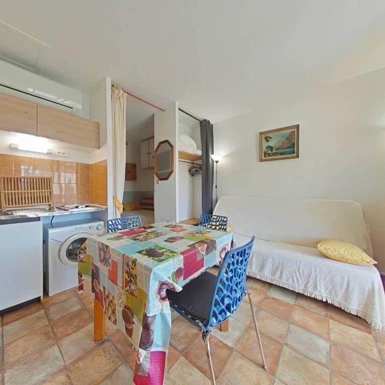 LAL310-015D Studio 4 couchages La londe les maures - Studio avec Balcon - 7
