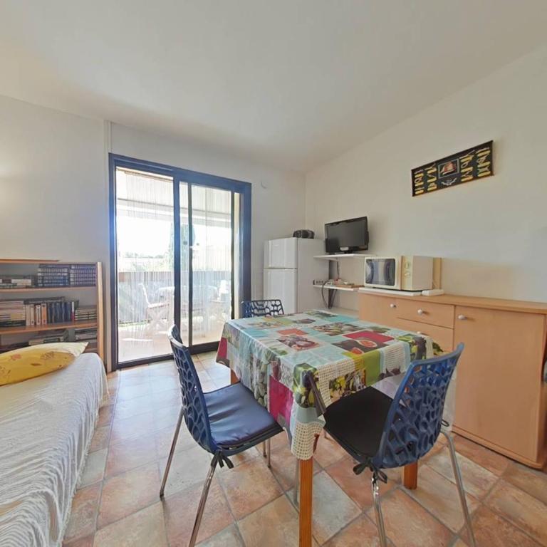 LAL310-015D Studio 4 couchages La londe les maures - Studio avec Balcon - 8