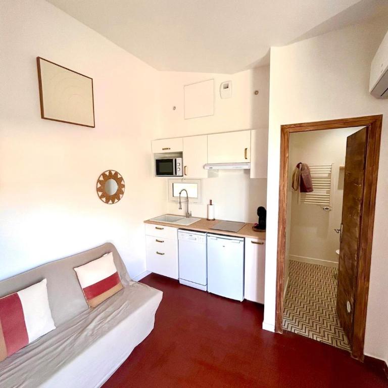 Appartement plage à pied, Terrasse et Clim - Apartment mit 1 Schlafzimmer und Terrasse - 7