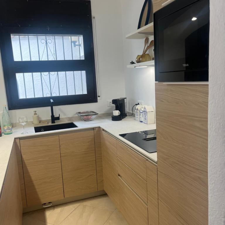 'Casa Empuria' aan kanaal met zwembad en aanlegsteiger - Villa de 3 dormitorios - 20