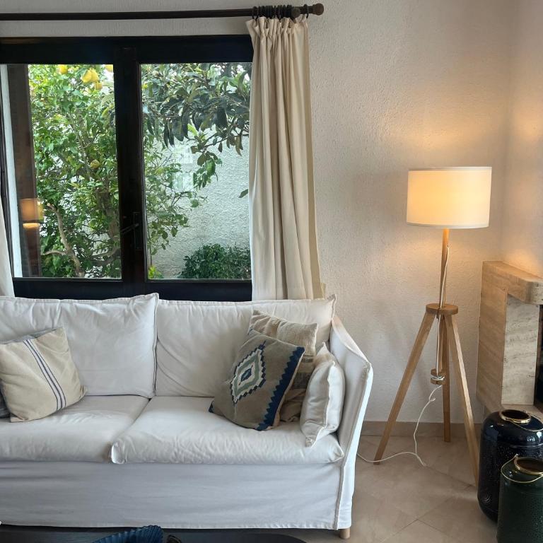 'Casa Empuria' aan kanaal met zwembad en aanlegsteiger - Villa de 3 dormitorios - 25