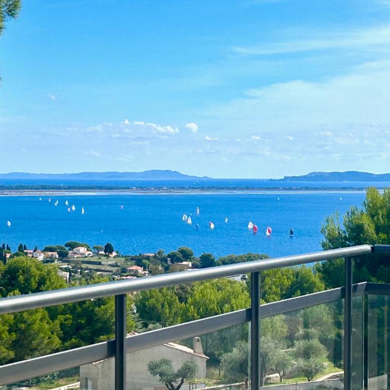 Résidences des Peyrons vue mer et les Iles d'Or - Maison 2 Chambres - 1
