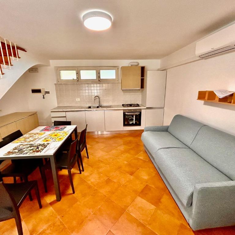 CASA OLIVA Cielo terra con doppi servizi, aria condizioanta, in centro e vicino al mare - Two-Bedroom House - 4