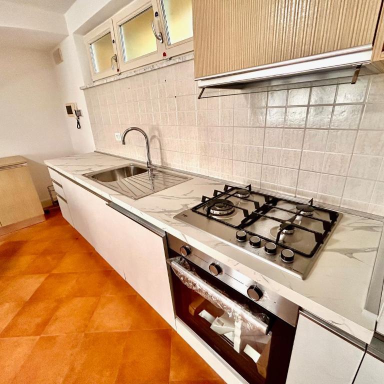 CASA OLIVA Cielo terra con doppi servizi, aria condizioanta, in centro e vicino al mare - Two-Bedroom House - 2