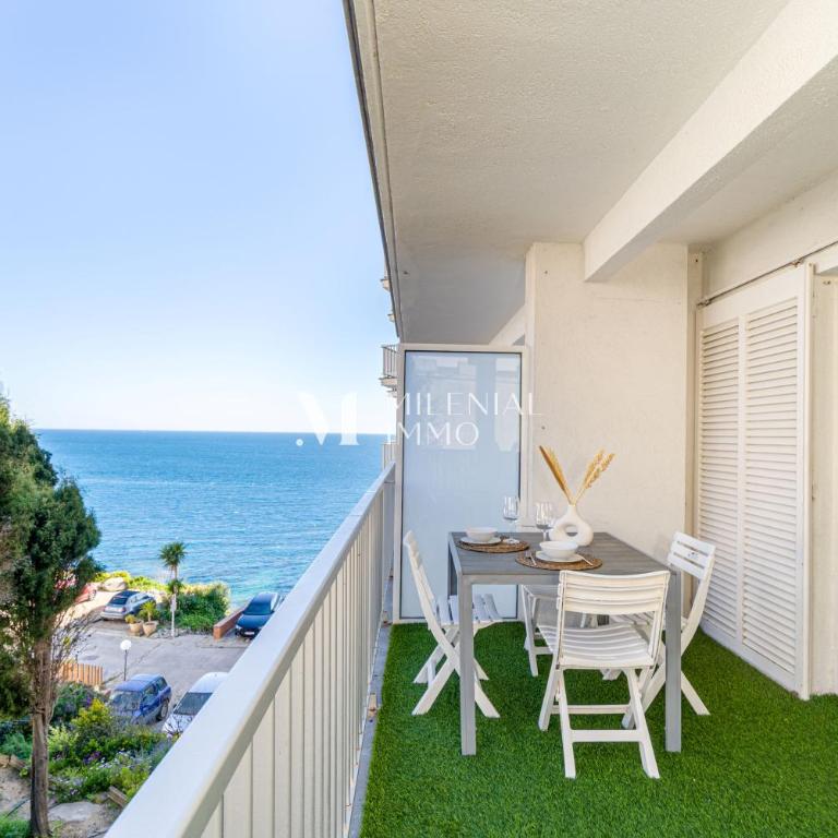 Milenial Immo - Seafront Apartment with Pool & Parking in Roses - Apartamento con vistas al mar - 2