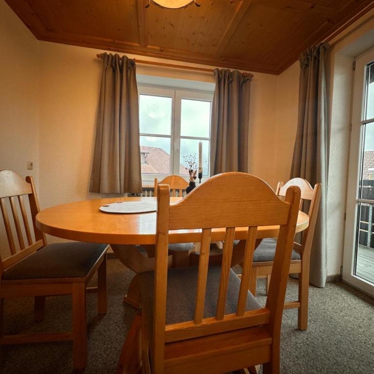 Das Tannacker - Ferienwohnungen Hartmann - Apartment mit Balkon - 8