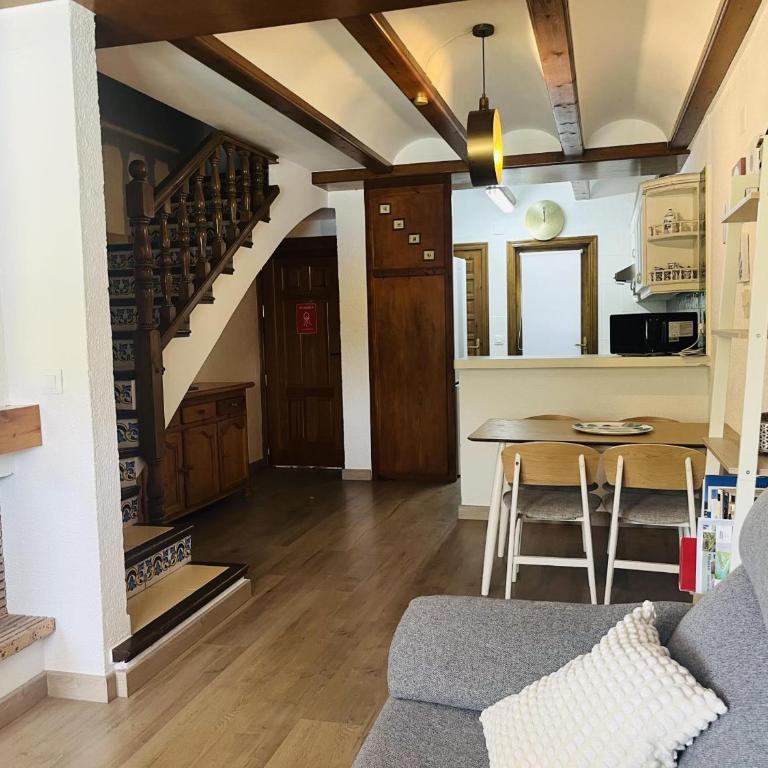 Casa adosada 2 hab. cómoda en Els Poblets con Wi-Fi y aparcamiento - ES-373-66 - Casa - 16