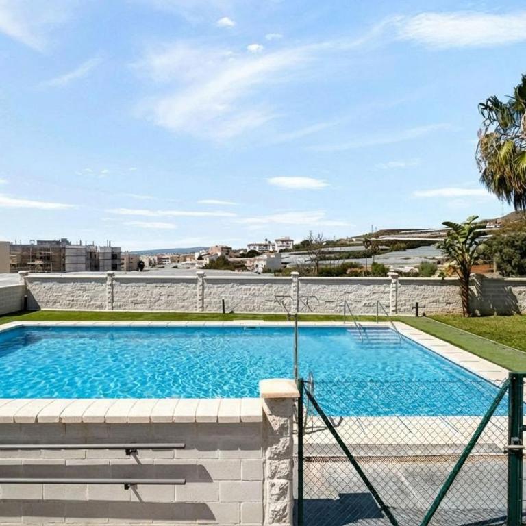 Family Oasis in Torrox, 140qm Privat Terrace, Pool, 5Min from Beach - Apartamento de 2 dormitorios - 2