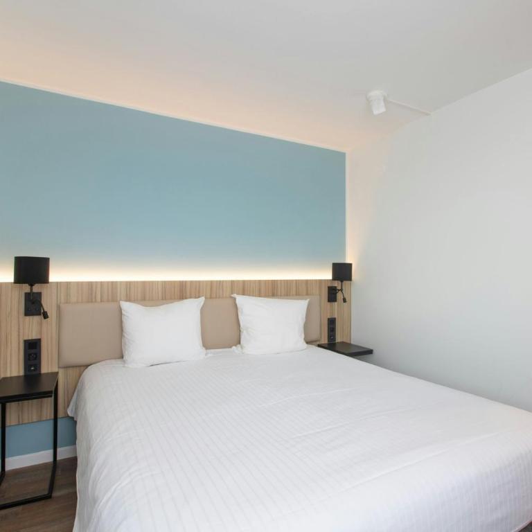 Four Points by Sheraton Reims Cathédrale - Chambre Double Standard avec Lit King-Size - 4