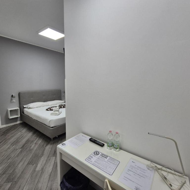 La Lira Two GuestHouse - Double Room with Private Bathroom - 6