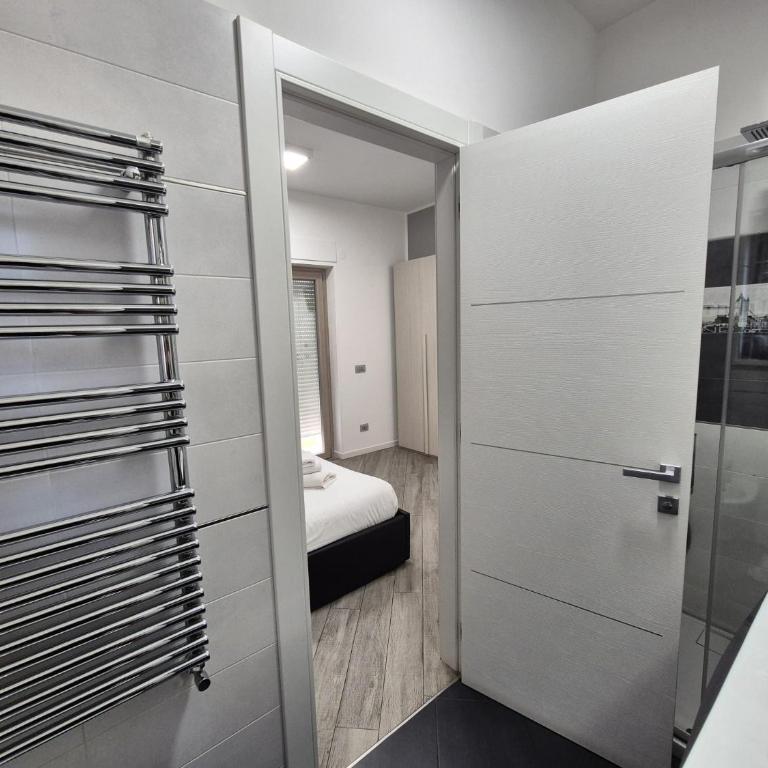 La Lira Two GuestHouse - Double Room with Private Bathroom - 11