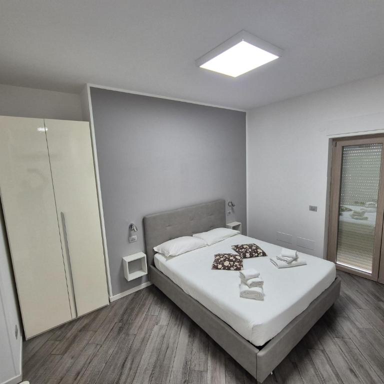 La Lira Two GuestHouse - Double Room with Private Bathroom - 5