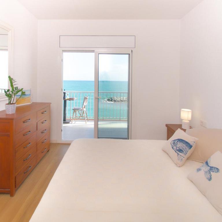 EMPORION MUNDET Apt - Apartamento de 2 dormitorios con terraza y vistas al mar - 20