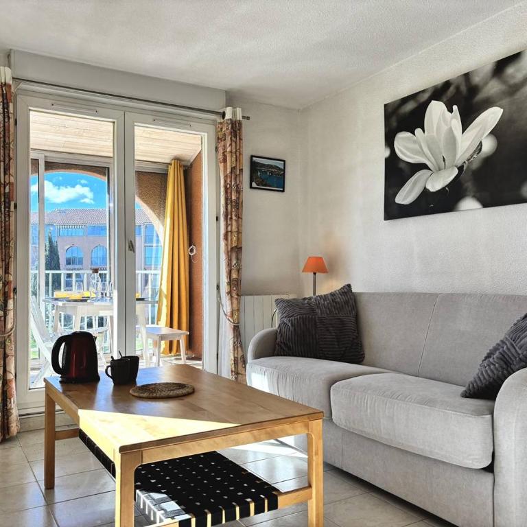 LAL100-117 Appartement 2 pièces cabine 5 couchages LA LONDE LES MAURES - Appartement - Vue sur Mer - 5