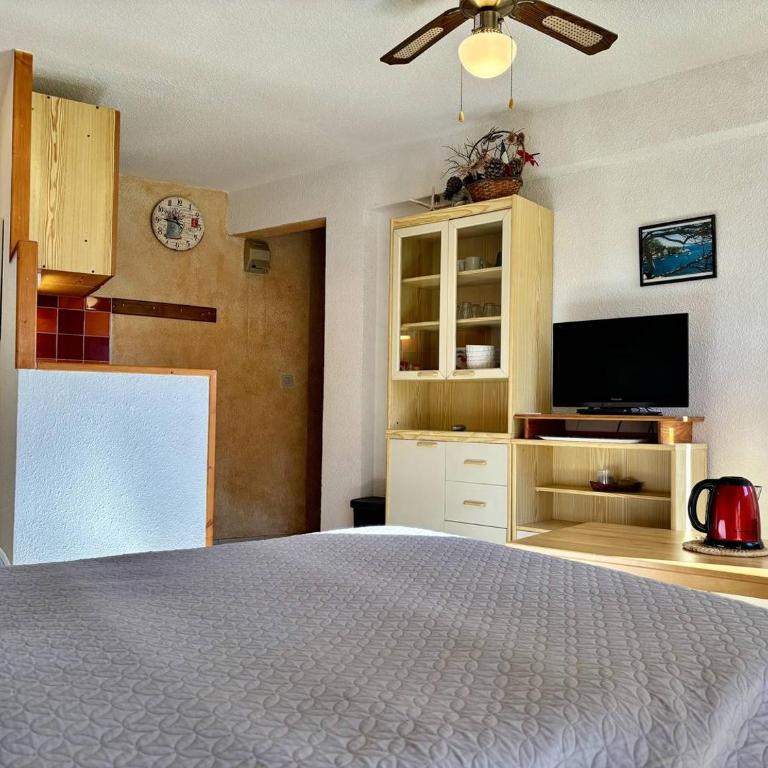 LAL100-117 Appartement 2 pièces cabine 5 couchages LA LONDE LES MAURES - Appartement - Vue sur Mer - 7