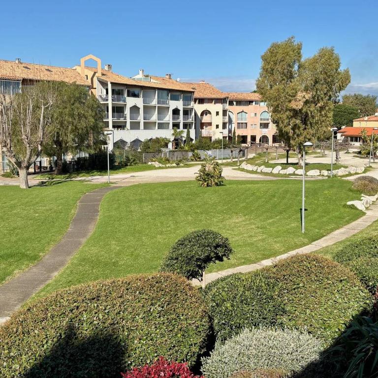 LAL100-117 Appartement 2 pièces cabine 5 couchages LA LONDE LES MAURES - Appartement - Vue sur Mer - 18