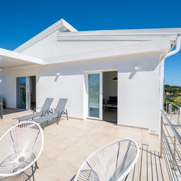 Villa Donna Emanuela - Fontane Bianche - Appartamento con 2 Camere da Letto e Balcone - 4