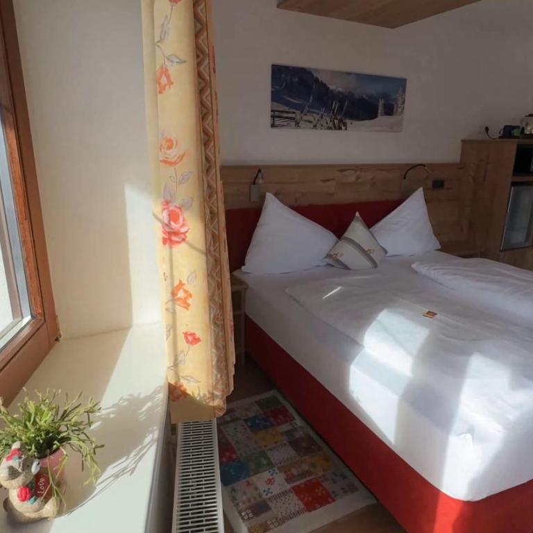 Hotel Garni Schieferle - Deluxe Doppelzimmer mit Balkon - 12