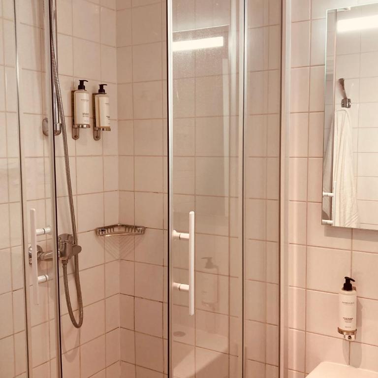 Hotel De La Paix - Chambre Simple - 4