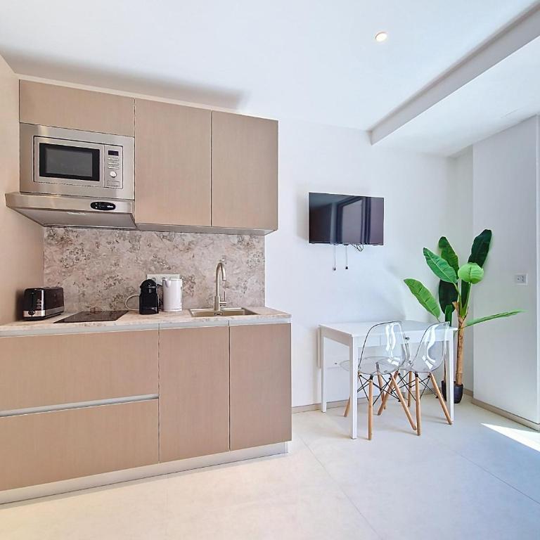 Nestor&Jeeves - JULIANNA AZUR- Central Nice, AC, Walk to beach - Appartement 1 Chambre Supérieur - 3