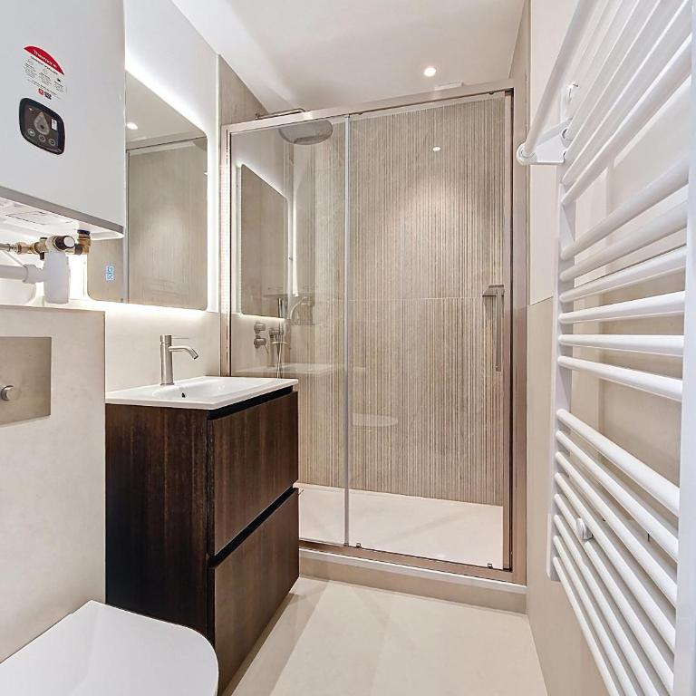 Nestor&Jeeves - JULIANNA EMERAUDE - Central Nice, AC, Walk to beach - Appartement 1 Chambre Supérieur - 9
