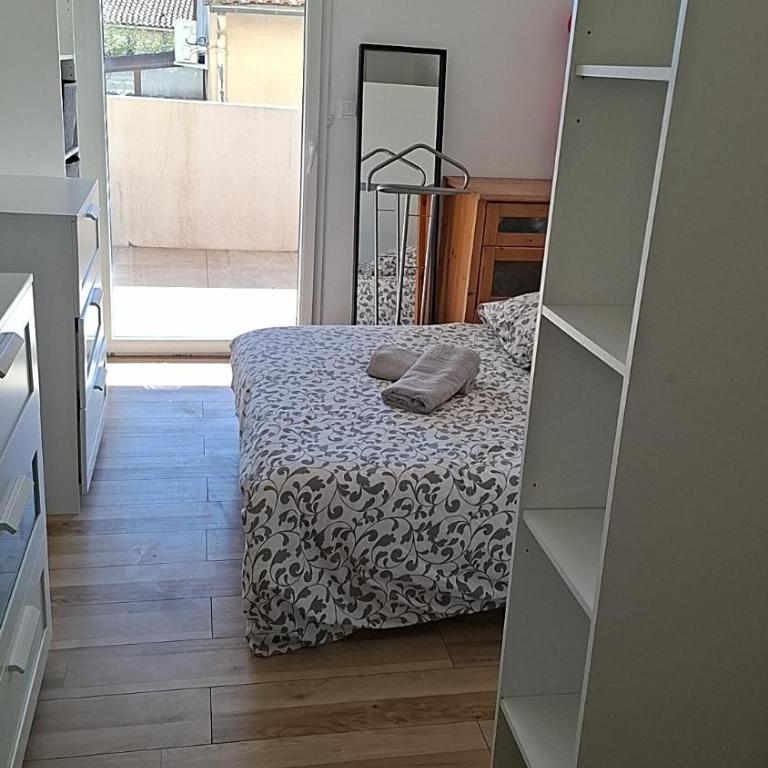 Charmant T2 terrasse ensoleillée proche plage - Apartment mit 1 Schlafzimmer und Terrasse - 12