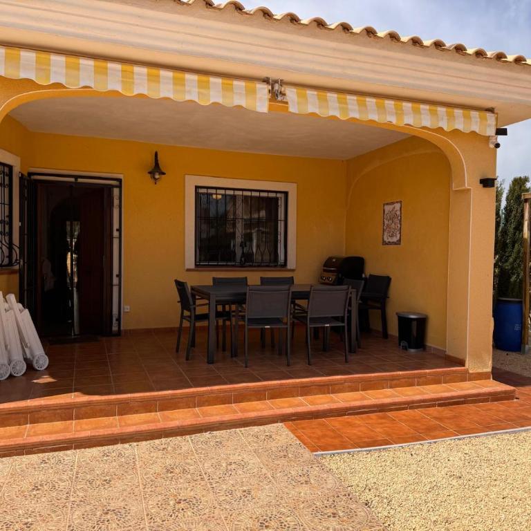 Villa Bella Busot - Three-Bedroom Villa - 17