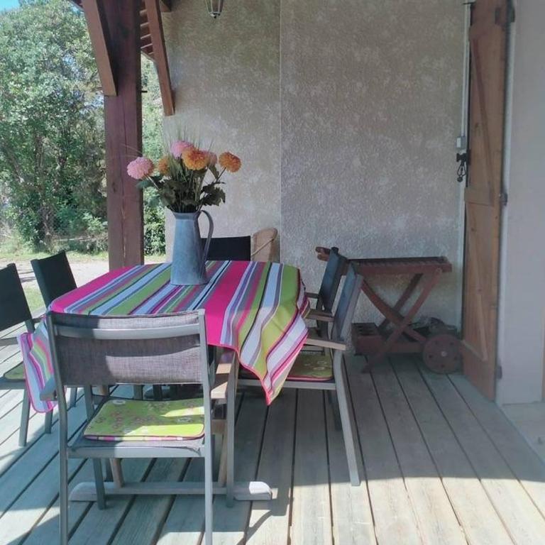 Maison de Vacances Proche du Lac - FR-1-831-16 - Vacation Home - 24