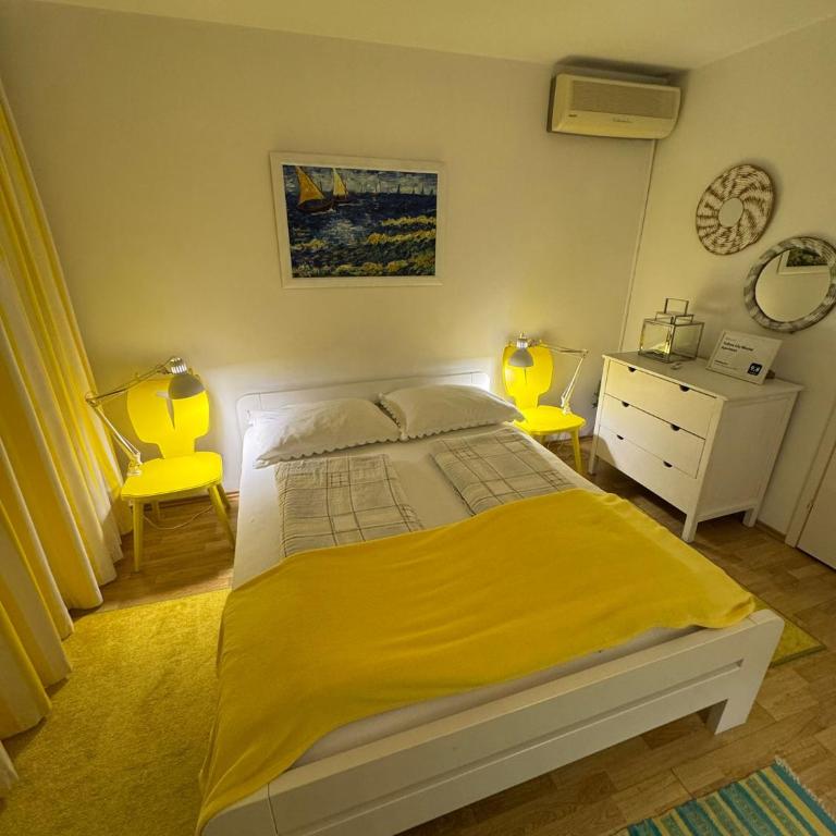 Yellow Lily Mostar Apartman - Studio with Balcony - 4