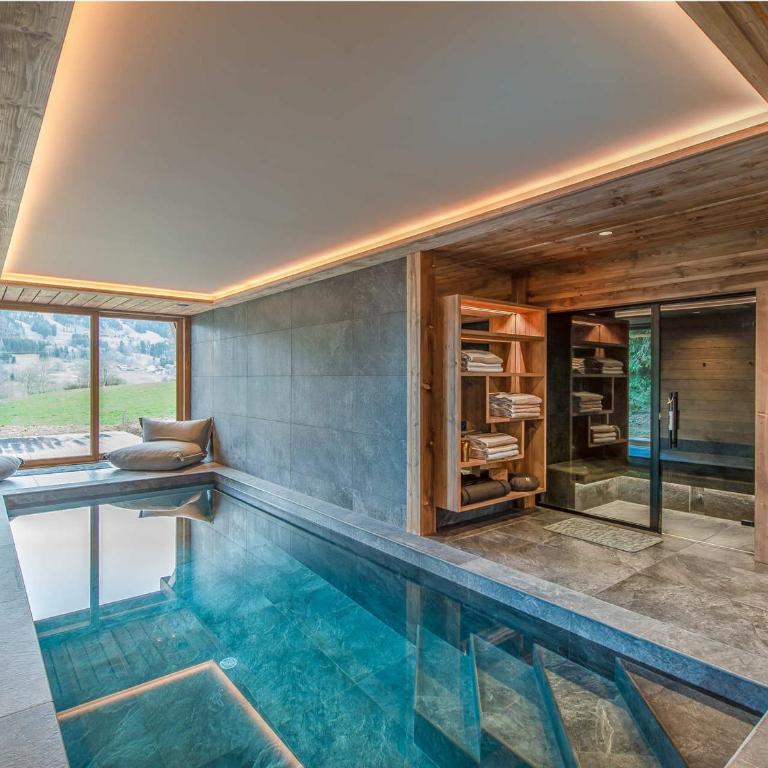 Chalet moderne avec piscine intérieure et hammam - FR-1-569-76 - Chalet - 7