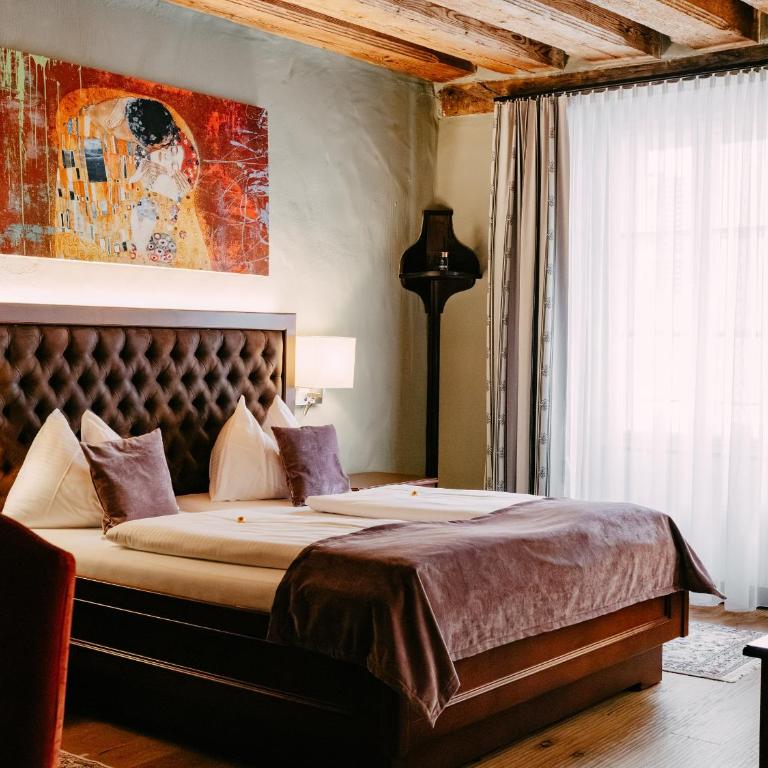 Altstadt Hotel Stadtkrug - Deluxe Ferienwohnung (2 Gäste: 40m², 3 bis 4 Gäste: 65m²) - 2