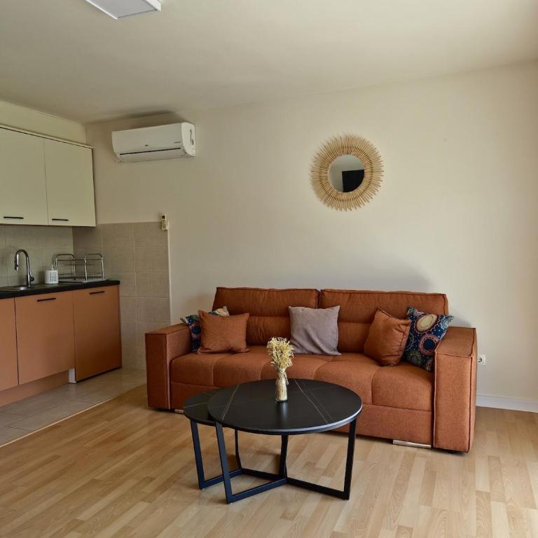 Pure Sky Apartments - with pool - Apartment with Garden View - 19