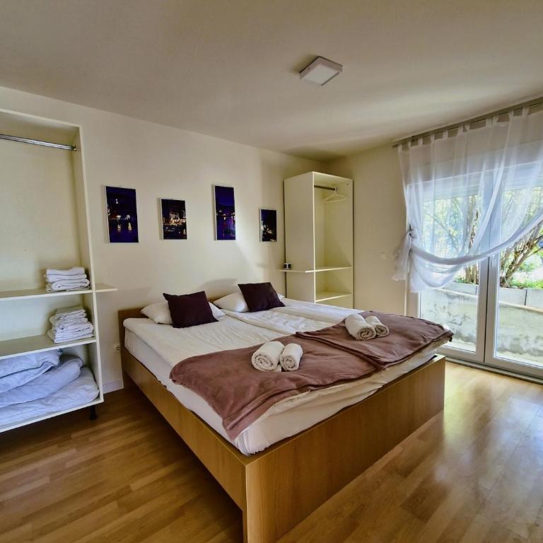 Pure Sky Apartments - with pool - Apartment with Garden View - 16