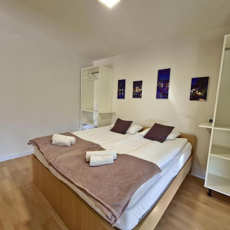 Pure Sky Apartments - with pool - Apartment with Garden View - 7