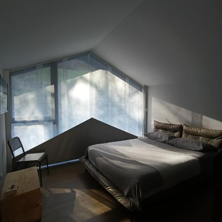 V&V RentRoom Design - Appartamento con Vista Montagna - 4