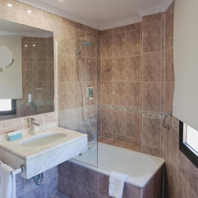 BLUESEA Costa Serena - Habitación Doble Económica - 1 o 2 camas - 4