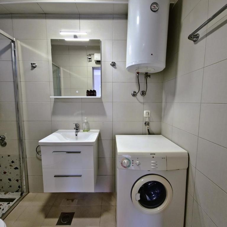 Pure Sky Apartments - with pool - Apartment - Ground Floor - 13