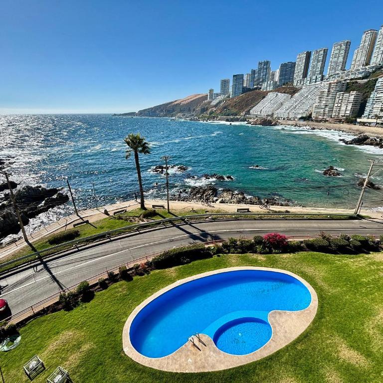 Wonderful sea view, beachfront - Apartment - 1