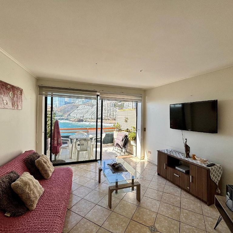 Wonderful sea view, beachfront - Apartment - 10
