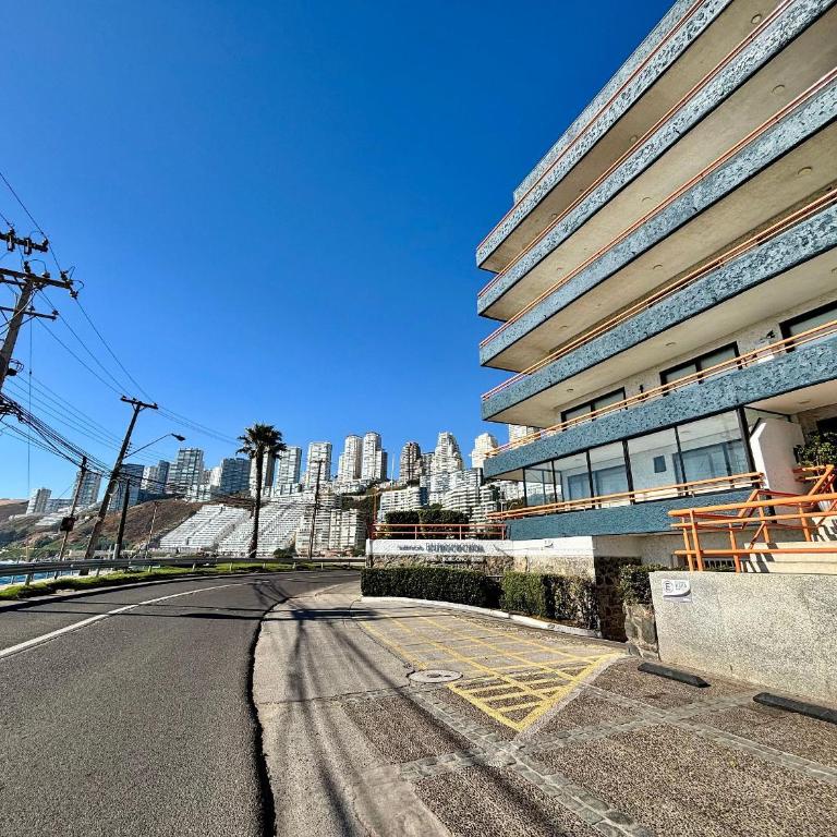Wonderful sea view, beachfront - Apartment - 18