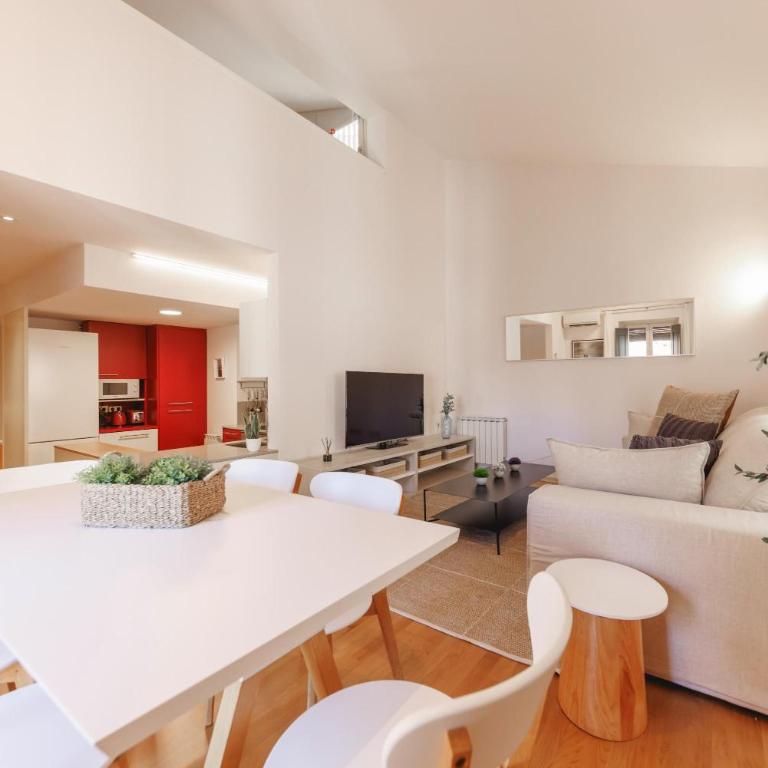 Bravissimo Cort Reial 4B Duplex, Monthly Apartment - Apartamento Deluxe de 3 dormitorios - 1