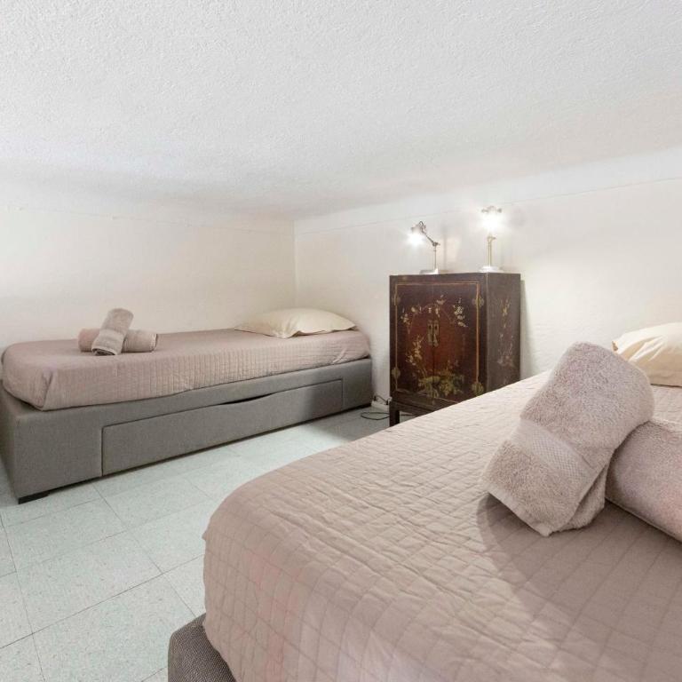 Chic and modern 65 m2 apartment-Cannes city center-1 bedroom 1 mezzanine - Apartment - 13