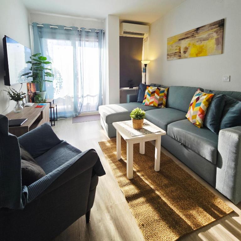 Benalmadena, Jupiter 1-Bedroom Apartment with Sea & Mountain Views, Pool & Garden - Apartamento de 1 dormitorio - 5