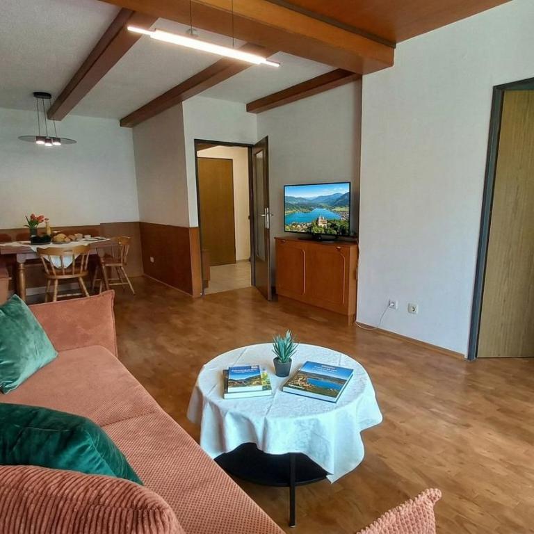 VERONIKA Haus KMB Seeappartement am Ossiacher See mit direktem Seezugang und Hallenbad - Apartment mit 2 Schlafzimmern und Balkon - 2