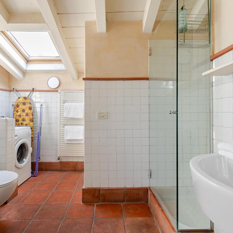 Truly Verona - One-Bedroom Apartment - Split Level - Romeo&Juliet - via Dietro Filippini 2 - 5