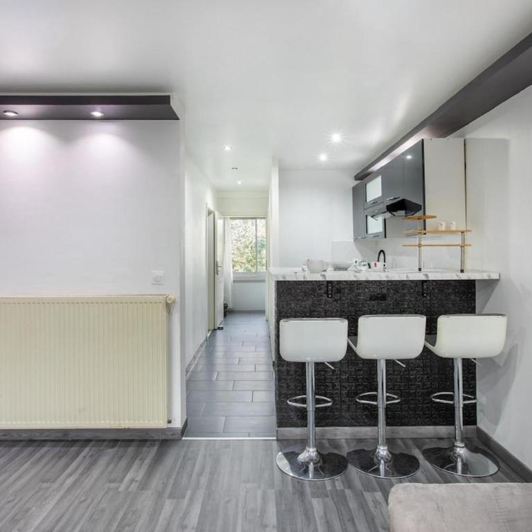 Appartement T2 Cosy avec Fibre et Stationnement Gratuit - Apartment mit 2 Schlafzimmern - 5