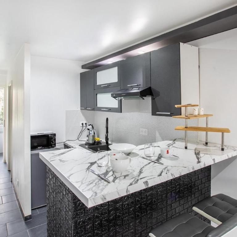 Appartement T2 Cosy avec Fibre et Stationnement Gratuit - Apartment mit 2 Schlafzimmern - 15